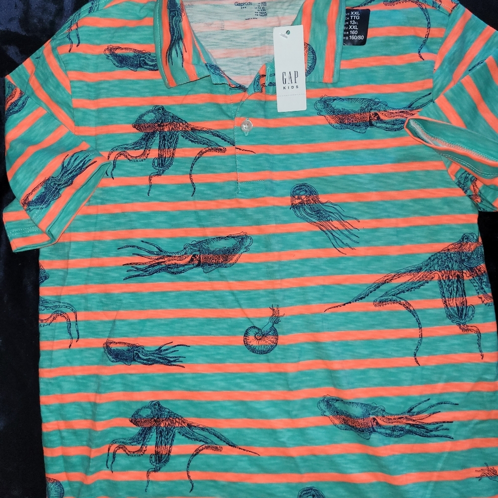 Button up short sleeve shirt